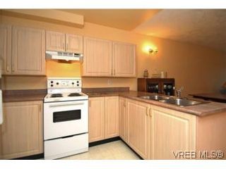 Photo 9: 308 1485 Garnet Rd in VICTORIA: SE Cedar Hill Condo for sale (Saanich East)  : MLS®# 523566