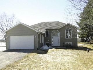 Photo 1: 16 Fulsom Crest in Kawartha Lakes: Rural Carden House (Bungalow-Raised) for sale : MLS®# X2881017