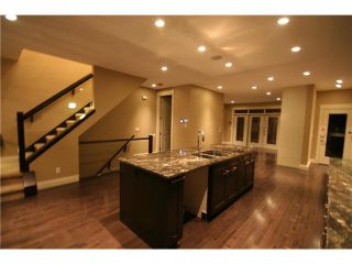 Photo 3: 2233 28 Avenue SW in CALGARY: Richmond Park Knobhl Residential Attached for sale (Calgary)  : MLS®# C3508610