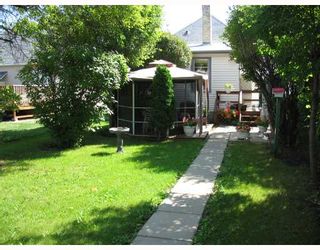 Photo 7: 222 QUEEN Street in WINNIPEG: St James Residential for sale (West Winnipeg)  : MLS®# 2815199
