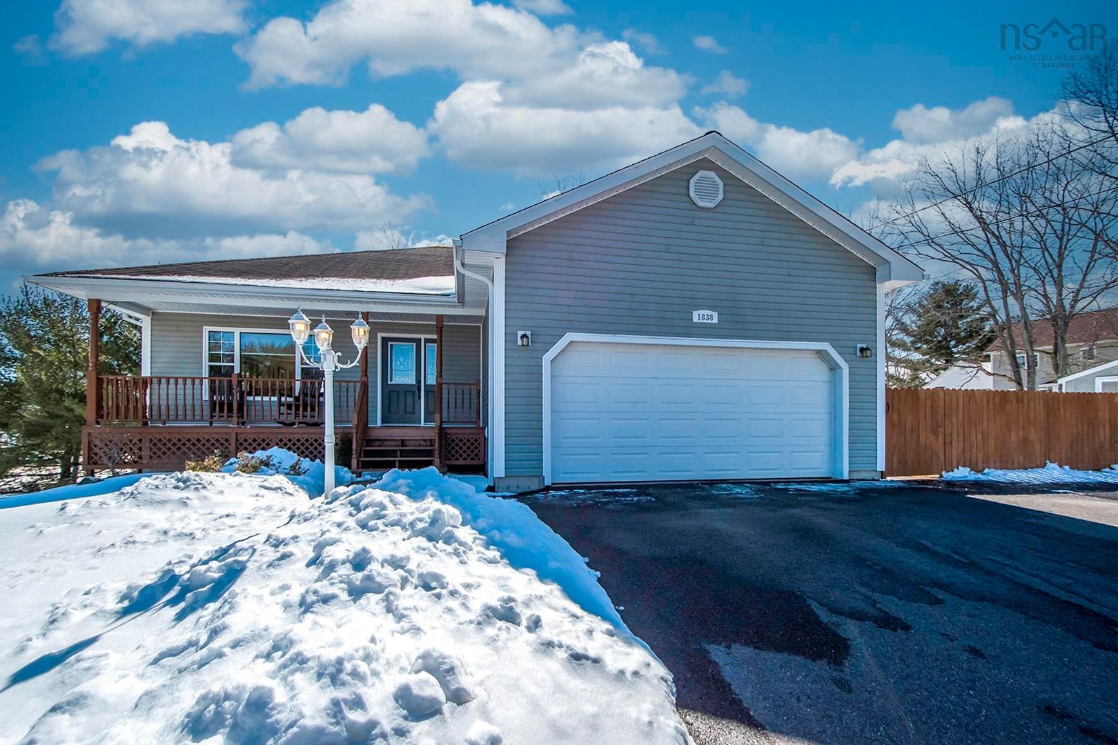 Main Photo: 1838 Acadia Drive in Kingston: Kings County Residential for sale (Annapolis Valley)  : MLS®# 202304672