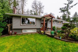 Photo 1: 517 AILSA Avenue in Port Moody: Glenayre House for sale : MLS®# R2864973