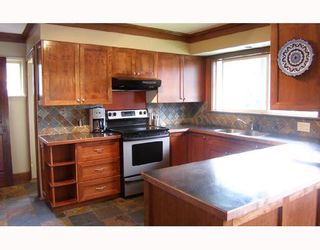 Photo 1: 38800 NEWPORT Road in Squamish: Dentville House for sale : MLS®# V709187