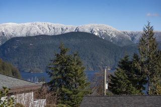 Photo 16: 2277 CALEDONIA Avenue in North Vancouver: Deep Cove House for sale : MLS®# R2656204