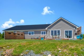 Photo 5: 5390 5392 Highway 207 in Seaforth: 31-Lawrencetown, Lake Echo, Port Residential for sale (Halifax-Dartmouth)  : MLS®# 202313015