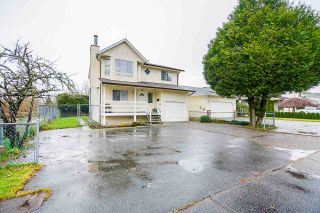 Photo 3: 20703 51B Avenue in Langley: Langley City House for sale : MLS®# R2523684