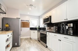 Photo 6: 82 Stranmillis Avenue in Winnipeg: St Vital Residential for sale (2D)  : MLS®# 202225998