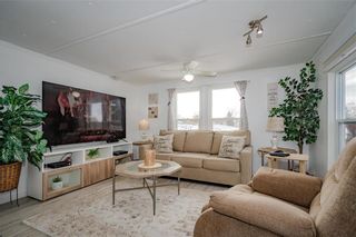 Photo 2: 16 Shay Crescent in Winnipeg: South Glen Residential for sale (2F)  : MLS®# 202405230