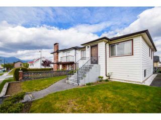 Photo 1: 1122 NANAIMO Street in Vancouver: Renfrew VE House for sale (Vancouver East)  : MLS®# V1117426