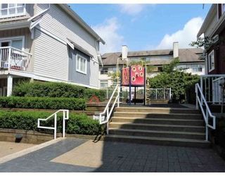 Photo 19: 108 1661 FRASER Avenue in Port Coquitlam: Glenwood PQ Townhouse for sale in "BRIMLEY MEWS" : MLS®# R2258368