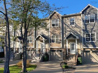 Photo 1: 7 Wren Street in Halifax: 5-Fairmount, Clayton Park, Rocki Residential for sale (Halifax-Dartmouth)  : MLS®# 202304318