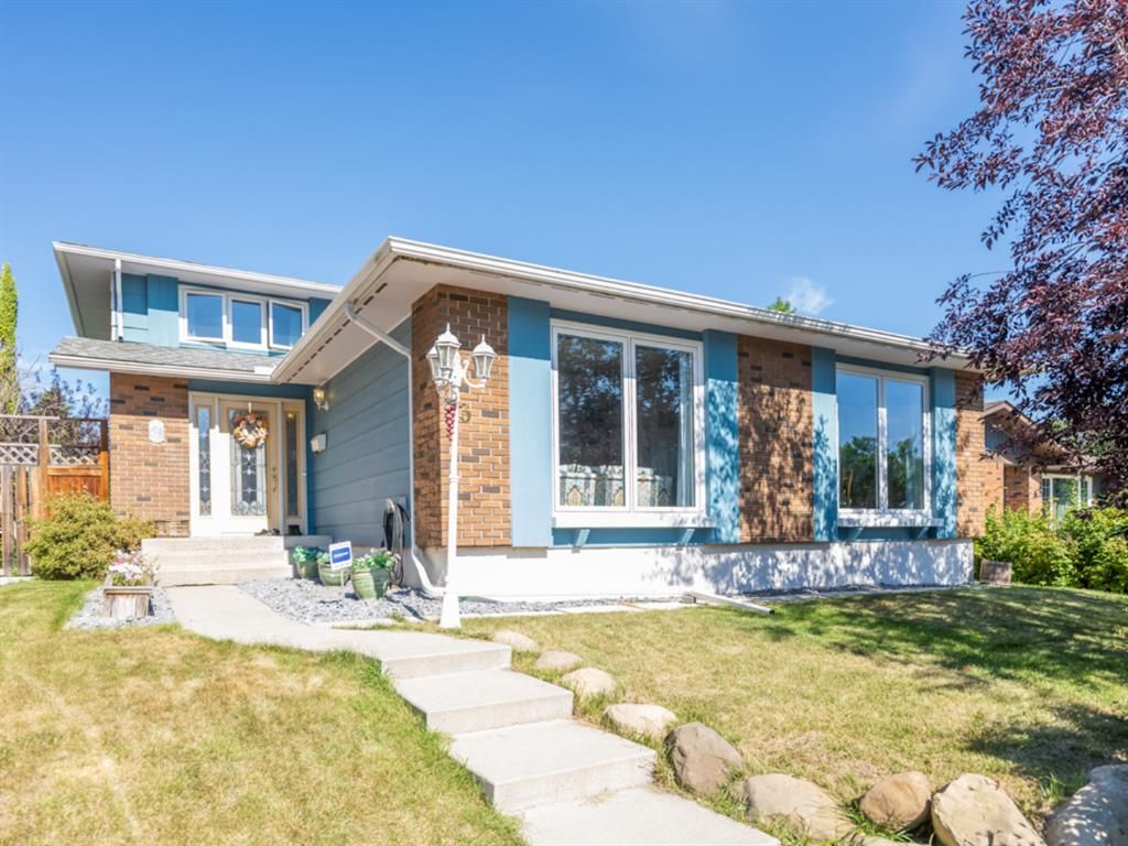 Main Photo: 43 Midvalley Road SE in Calgary: Midnapore Detached for sale : MLS®# A1252134