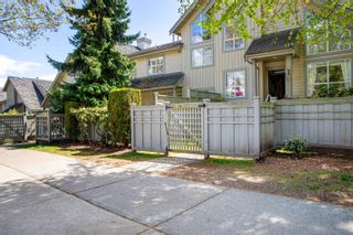Photo 2: 2902 PANORAMA Drive in Coquitlam: Westwood Plateau Townhouse for sale in "SILVER OAKS" : MLS®# R2879230