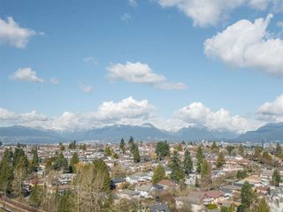 Photo 12: 1708 5380 OBEN STREET in Vancouver: Collingwood VE Condo for sale (Vancouver East)  : MLS®# R2445259