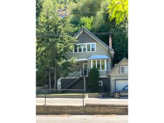 Photo 1: 2070 RIVERSIDE AVENUE in Trail: House for sale : MLS®# 2473391