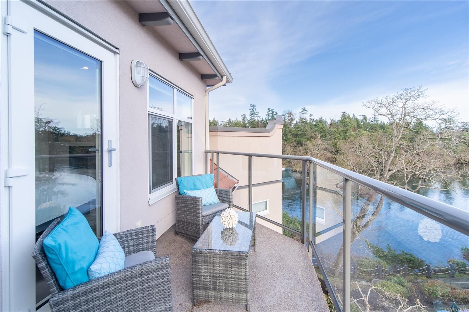 Time to relax on your private balcony overlooking the Gorge waterway