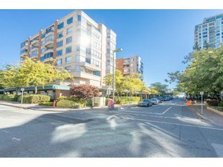 Photo 38: 701 15111 RUSSELL Avenue: White Rock Condo for sale in "Pacific Terrace" (South Surrey White Rock)  : MLS®# R2548826