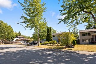 Photo 2: 17362 63A Avenue in Surrey: Cloverdale BC House for sale (Cloverdale)  : MLS®# R2720329