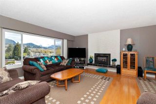 Photo 2: 1062 SPAR Drive in Coquitlam: Ranch Park House for sale : MLS®# R2359921