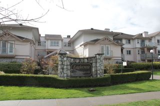 Photo 1: 203 22150 48 Avenue in Langley: Murrayville Condo for sale in "Eaglecrest" : MLS®# R2238984
