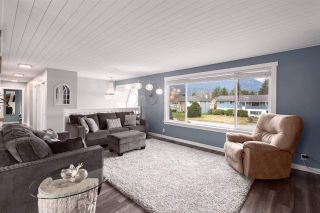 Photo 2: 2120 RIDGEWAY Crescent in Squamish: Garibaldi Estates House for sale in "GARIBALDI ESTATES" : MLS®# R2545569