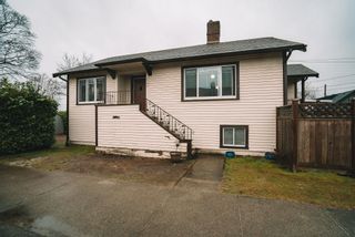 Photo 1: 2796 E GEORGIA Street in Vancouver: Renfrew VE House for sale (Vancouver East)  : MLS®# R2692472