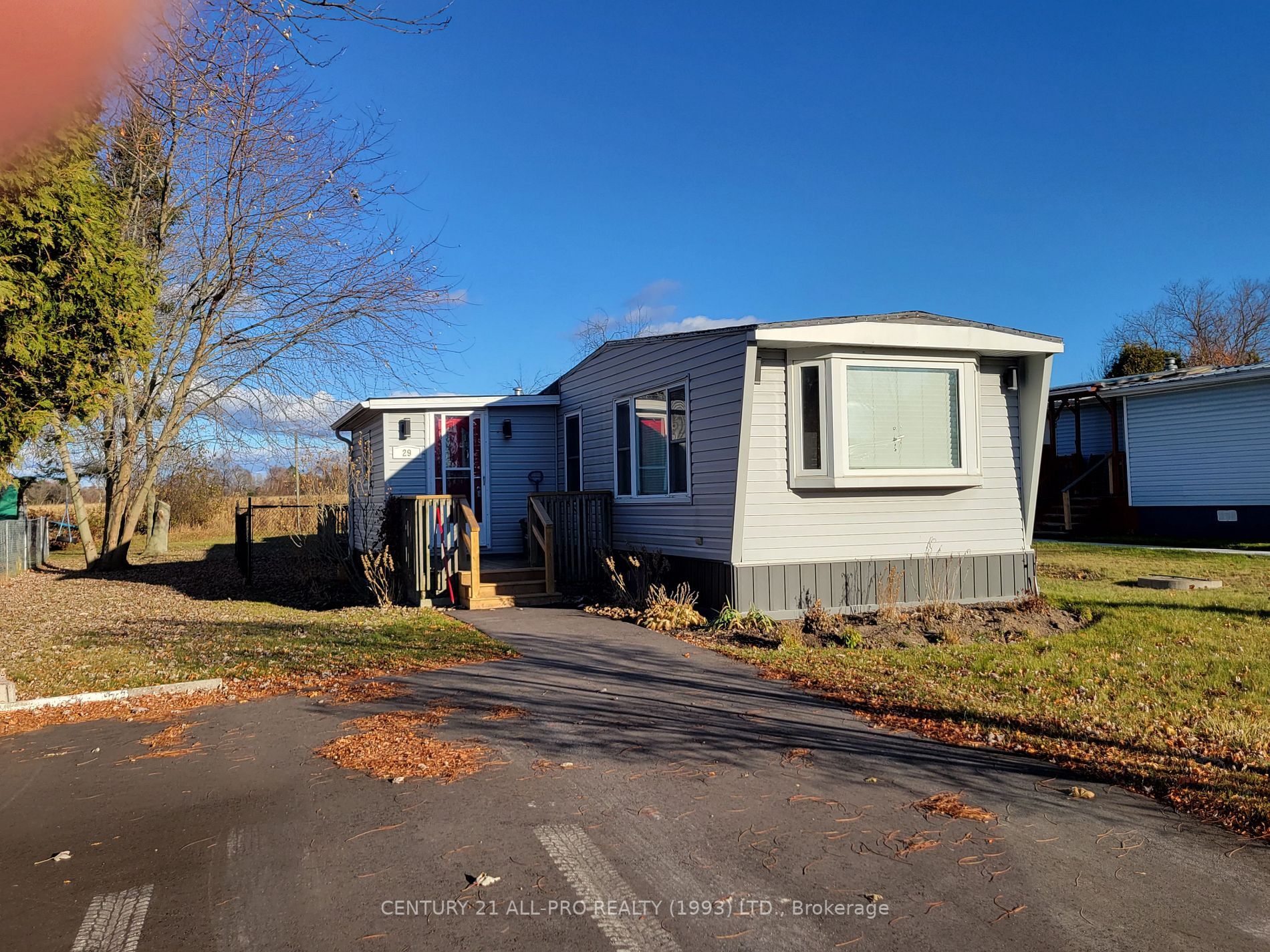 Main Photo: 29 Hillview Drive in Hamilton Township: Rural Hamilton House (Bungalow) for sale (Hamilton)  : MLS®# X7310362
