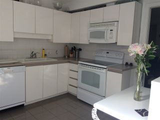 Photo 10: 203 2223 W BROADWAY in Vancouver: Kitsilano Condo for sale in "NEW POINTE TERRACE" (Vancouver West)  : MLS®# R2138033