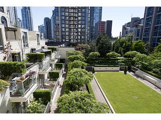 Photo 4: 408 1225 RICHARDS Street in Vancouver: Downtown VW Condo for sale in "Eden" (Vancouver West)  : MLS®# V1069559