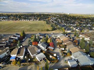 Photo 37: 230 Cedarbrook Bay SW in Calgary: Cedarbrae Semi Detached for sale : MLS®# A1040965