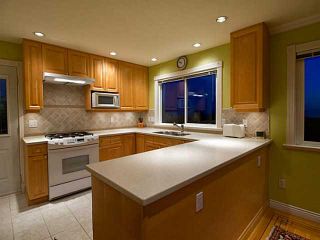 Photo 2: 658 Alpine Ct in North Vancouver: Canyon Heights NV House for sale : MLS®# V1044054