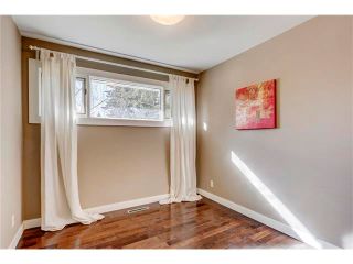 Photo 17: 5612 LADBROOKE Drive SW in Calgary: Lakeview House for sale : MLS®# C4036600