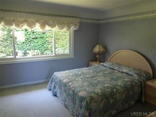 Photo 16: 3220 BEACH Drive in VICTORIA: OB Uplands Residential for sale (Oak Bay)  : MLS®# 313381