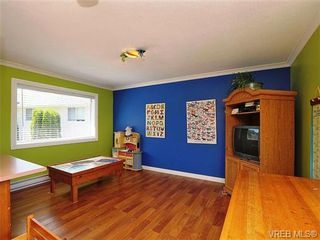 Photo 10: 1270 Lidgate Crt in VICTORIA: SW Strawberry Vale House for sale (Saanich West)  : MLS®# 643808