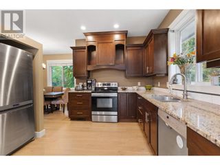 Photo 8: 2160 Shelby Crescent in West Kelowna: House for sale : MLS®# 10304088