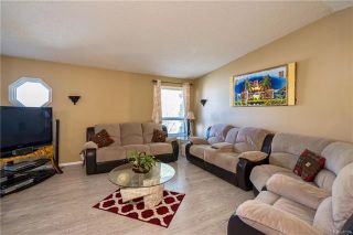 Photo 6: 2 Carriage House Road in Winnipeg: River Park South Residential for sale (2F)  : MLS®# 1810823