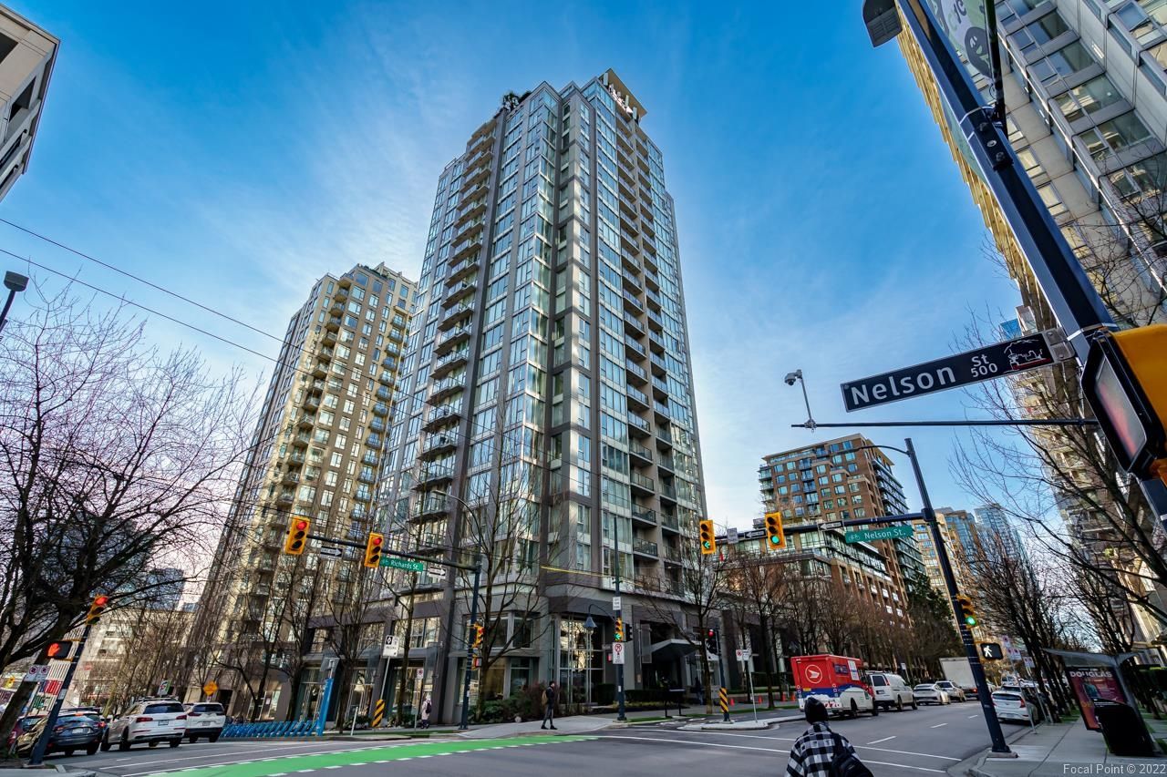 Main Photo: 706 1010 RICHARDS Street in Vancouver: Yaletown Condo for sale in "GALLERY" (Vancouver West)  : MLS®# R2652779