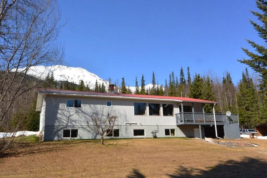 Main Photo: 3805 NIELSEN Road in Smithers: Smithers - Rural House for sale (Smithers And Area (Zone 54))  : MLS®# R2573908