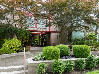 Photo 24: 202 2108 W 38TH Avenue in Vancouver: Kerrisdale Condo for sale in "The Wilshire" (Vancouver West)  : MLS®# R2282081