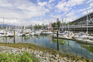 Photo 24: 104 1502 ISLAND PARK Walk in Vancouver: False Creek Condo for sale in "The Lagoons" (Vancouver West)  : MLS®# R2463582