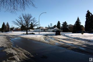 Photo 38: 11362 110A Avenue in Edmonton: Zone 08 House for sale : MLS®# E4320944