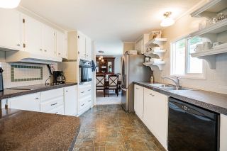 Photo 10: 109 15875 20 Avenue in Surrey: King George Corridor Manufactured Home for sale in "SEA RIDGE BAYS" (South Surrey White Rock)  : MLS®# R2687580