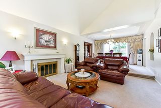 Photo 3: 6282 E BOUNDARY Drive in Surrey: Panorama Ridge House for sale in "Boundary Park" : MLS®# R2330124
