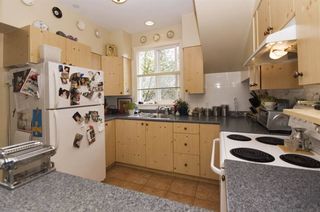Photo 6: : Vancouver House for rent : MLS®# AR112A