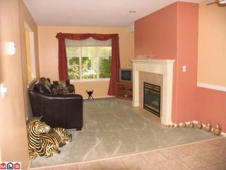 Photo 4: 293 13888 70 Avenue in Surrey: East Newton Townhouse for sale in "Chelsea Gardens" : MLS®# F1009166