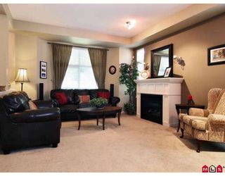 Photo 4: 6 20120 68TH Avenue in Langley: Willoughby Heights Townhouse for sale in "The Oaks" : MLS®# F2822577