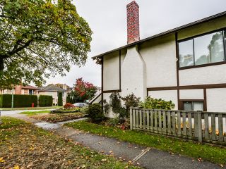 Photo 4: 8007 Montcalm Street in Vancouver: Marpole Home for sale ()  : MLS®# R2007808