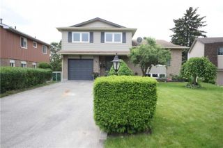 Photo 1: 18 Kneeshaw Place in Bradford: Freehold for sale : MLS®# N3839494