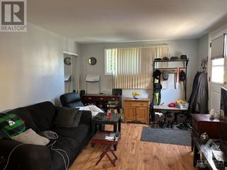 Photo 18: 2742 PAGE ROAD in Ottawa: Multi-family for sale : MLS®# 1362550