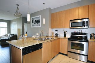 Photo 12: 313 2477 KELLY Avenue in Port Coquitlam: Central Pt Coquitlam Condo for sale in "SOUTH VERDE" : MLS®# R2034912